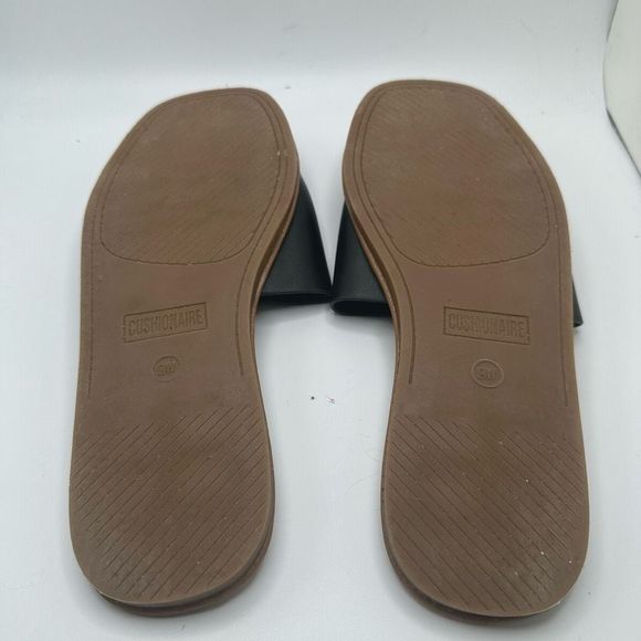 CUSHIONAIRE Women's slide Sandal with Memory Foam 9 WIDE BLACK - Picture 5 of 7